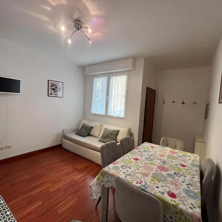 Privata Grotta - Bilocale In Centro A Due Passi Dal Mare *